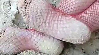 Dirty feet - part 1