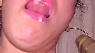 Pink.massenhaft Fake Sperma Aus Dem Arsch