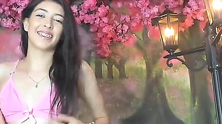 Sexy Pettite Dancing Shoe Masturbation