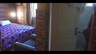 Hard Sex in the Hotel Bathroom -amateur Couple