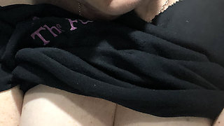 Massive Piss Sprays Everywhere