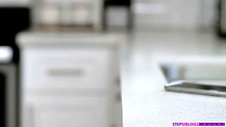 Step sisters clothes is stuck - s14:e6