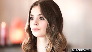 Watch nice-looking Molly Little and Hollywood Cash's clip