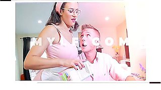 Horny Stud Stretches His Sexy Asian Patients Pussy And Cures Her Rare Condition