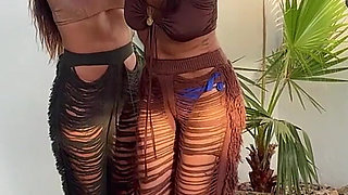 Bandit Girls Tied Tight. Two Helpless Cowgirls Cleave Gagged to a Tree and Rough Ropes Hogtie