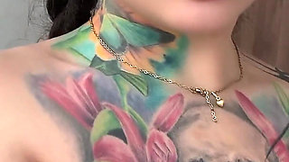 The Dirty Giantess After the Gym Makes You Smell Her Sweaty Clothes