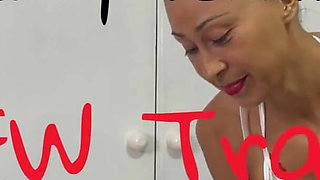 Nurse Magnita Helps a Tennis Player