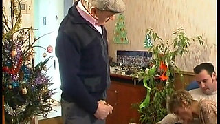 Busty Mature Slut Hard Gangbanged by Papy Voyeur and His Friends