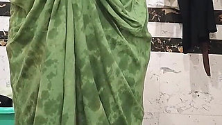 Priya Bhabi Big Pusssy Hair Show