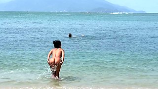 Blonde babe Kagney Karter horny solo masturbation outdoors