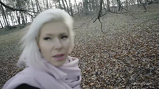 Risky Public Fuck on the Walk with Random Guy From Tinder