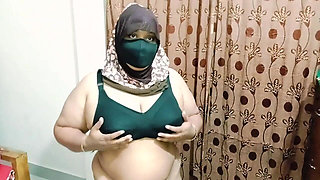 Hijabi Girl Takes off Her Clothes and Wears a Saree. Those Big Breasts Are Visible