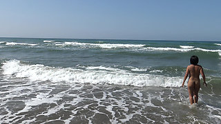 Hairy Mature Cuckold Wife Loves Sucking Big on the Beach in France