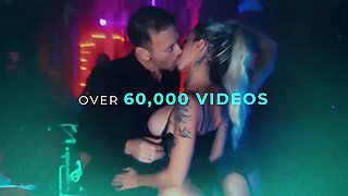 21 SEXTREME - Horny Professor Takes Advantage Of Personal Lesson To Fuck With Her Student: Porn