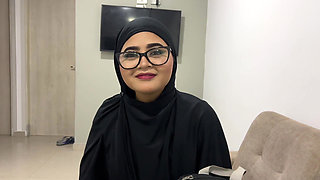 Religious Muslim Stepsister Puts Her Beliefs Aside to Try a Cock