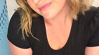 Secretary Needs to Pee During Work Hours