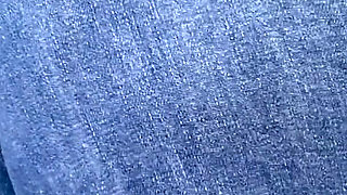Farting Fat Booty MILF in Jeans
