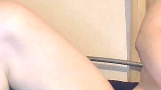 Pissing on My Bed Whilst Rubbimg My Pussy