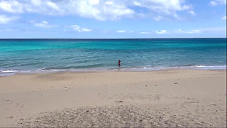 Naked Beach MILF Helps a Jerking Stranger - Cum on Her Ass