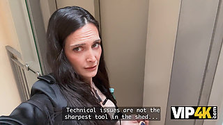 VIP4K. A Sexy Mistress seduced a Young Guy she met on the Street