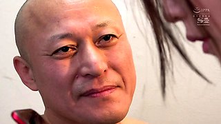 Asian hottie car blowjob fucking hardcore facial