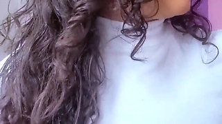 Hot Brazilian Brunette with Natural Breasts Asking You to Cum for Her - Espuletinha