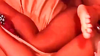 When Two Hotties Get Ready to Fuck Turns This Orgy the Little Slut Asks to Suck the Cock to Put All the Milk in the Mouth