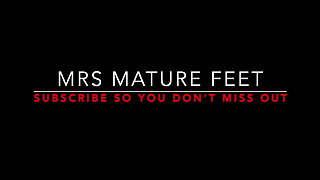 Mrs Mature Feet New Girdle and Glass Dildo Wank 435
