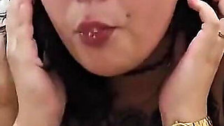 Bisexual Argentina Eats a Customer Without a Condob