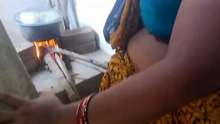 Very hot sex indian cooks aunty