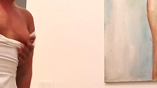 Picked up in Rome! Risky Villa Sex with No-panties MILF - Massive Creampie Finish