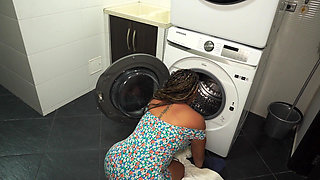 Huge Ass Stepmom Stuck in the Washing Machine