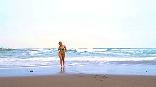 Brazilian woman is spotted on the beaches of Peru