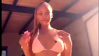 Kenyan Beauty Doing Striptease in South-africa