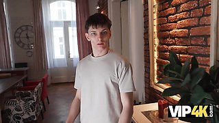 Flattering George's moaning smut