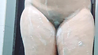 My see me when I am bathing hot desi indian girl