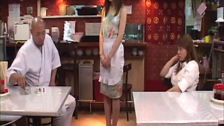 P135G04 A sexy romance between a man and a woman working at a Chinese restaurant in downtown Tokyo, featuring a mature woman.
