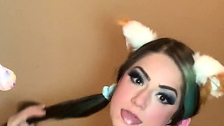 Horny Webcam Babe Solo Masturbation