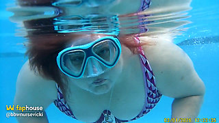 Som Under Water Fun with You Sexy Big Beauty Nurse Vicki