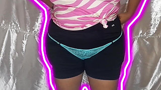 Probandome Ropa Intima