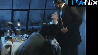 Unknown Bootie, Globes Gig in Black Venus