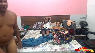 I called my friend to see nextfli and my husband didn't miss the opportunity to put it in her ass