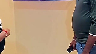 Cable Operator Doing Hardcore Sex with a Hot Tight Pussy Bhabhi When the Cable Line Came Tobe Fixed