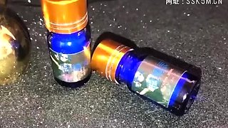 Ebony girl showers her big ass amp masturbating