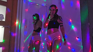 Stepsis Seduce You in the Party