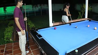 British Stepsister Forgot To Wear Panties To Bed - Porn In Spanish