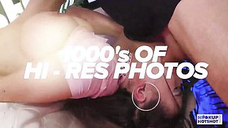 Irresistible Della Cate at fingering dirt