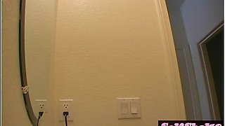 Teen Amateur Puts On Make Up