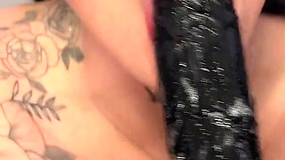 Wet Foot Fetish & Spitting Games and Solo Squirt