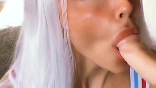 Hot amateur blonde pregnant toying her pussy solo